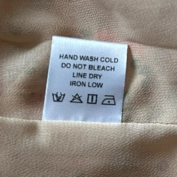 Heyson Peach Floral Button Down Long Sleeve Blouse Size Medium NWT - Picture 9 of 10